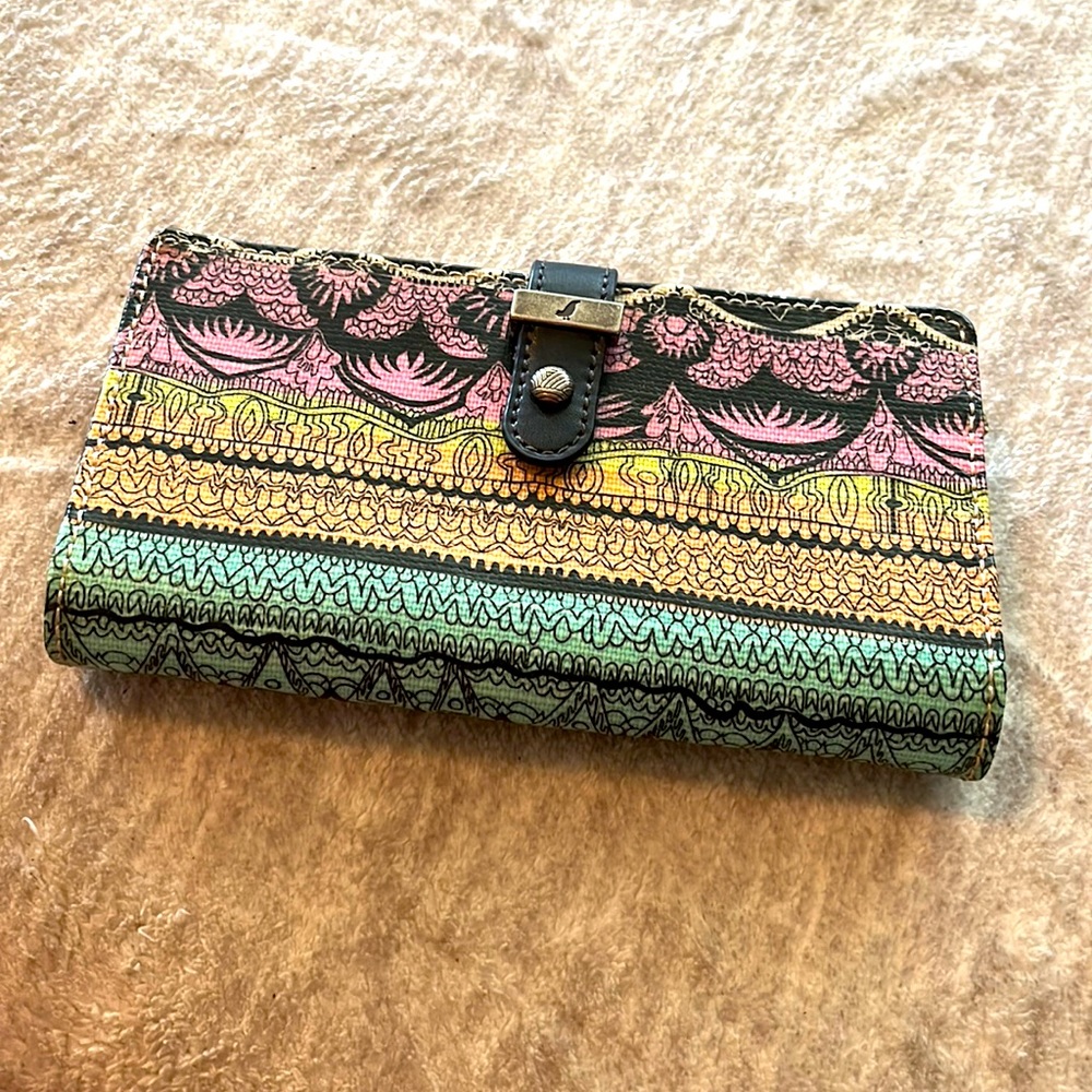 Sakroots Rae Slim Charging Wallet One Size